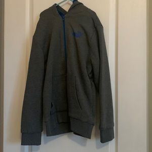Boys medium puma jacket/hoodie. Never worn! Tags still on